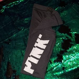 GREY VS PINK LEGGINGS